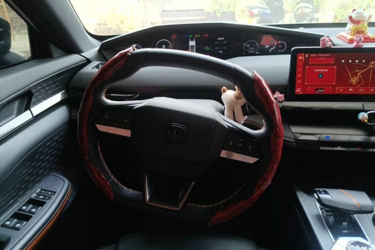 Used CHANGAN UNI-V iDD 2023 ZhiDian iDD 1.5T 113km Smart & Fun Version Steering Wheel