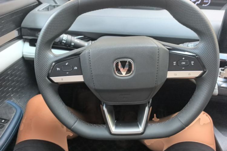 Used CHANGAN UNI-V iDD 2023 ZhiDian iDD 1.5T 113km Smart & Fun Version Steering Wheel