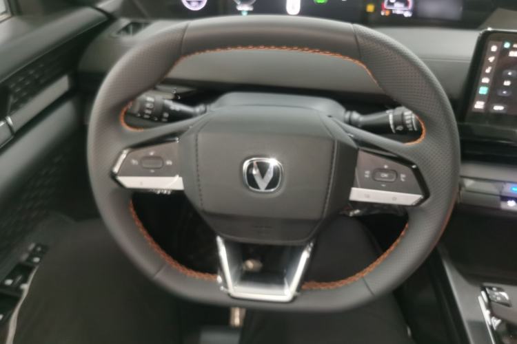 Used CHANGAN UNI-V iDD 2023 Zhidian iDD 1.5T 113km Smart & Fun Version (Rapid Edition) Steering Wheel