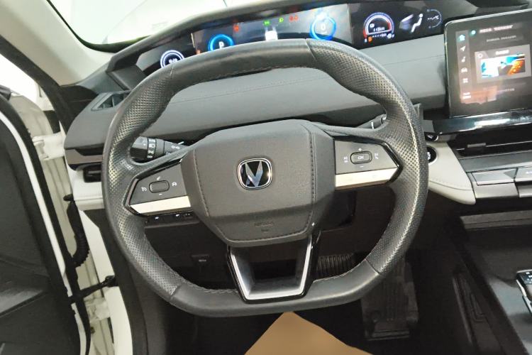Used CHANGAN UNI-V iDD 2023 ZhiDian iDD 1.5T 113km Smart & Fun Version Steering Wheel