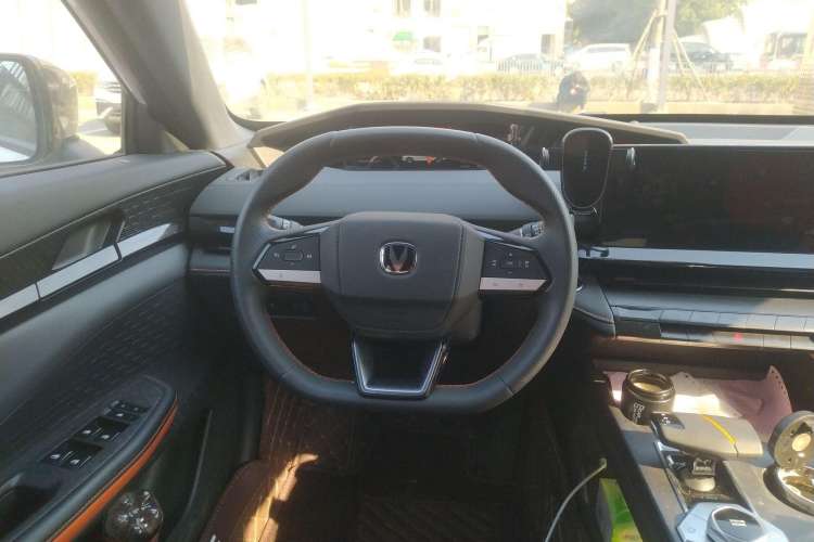 Used CHANGAN UNI-V iDD 2023 ZhiDian iDD 1.5T 113km Smart & Fun Version Steering Wheel
