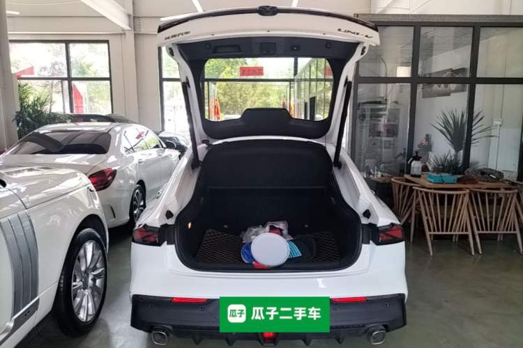 Used CHANGAN UNI-V iDD 2023 ZhiDian iDD 1.5T 113km Smart & Fun Version Trunk