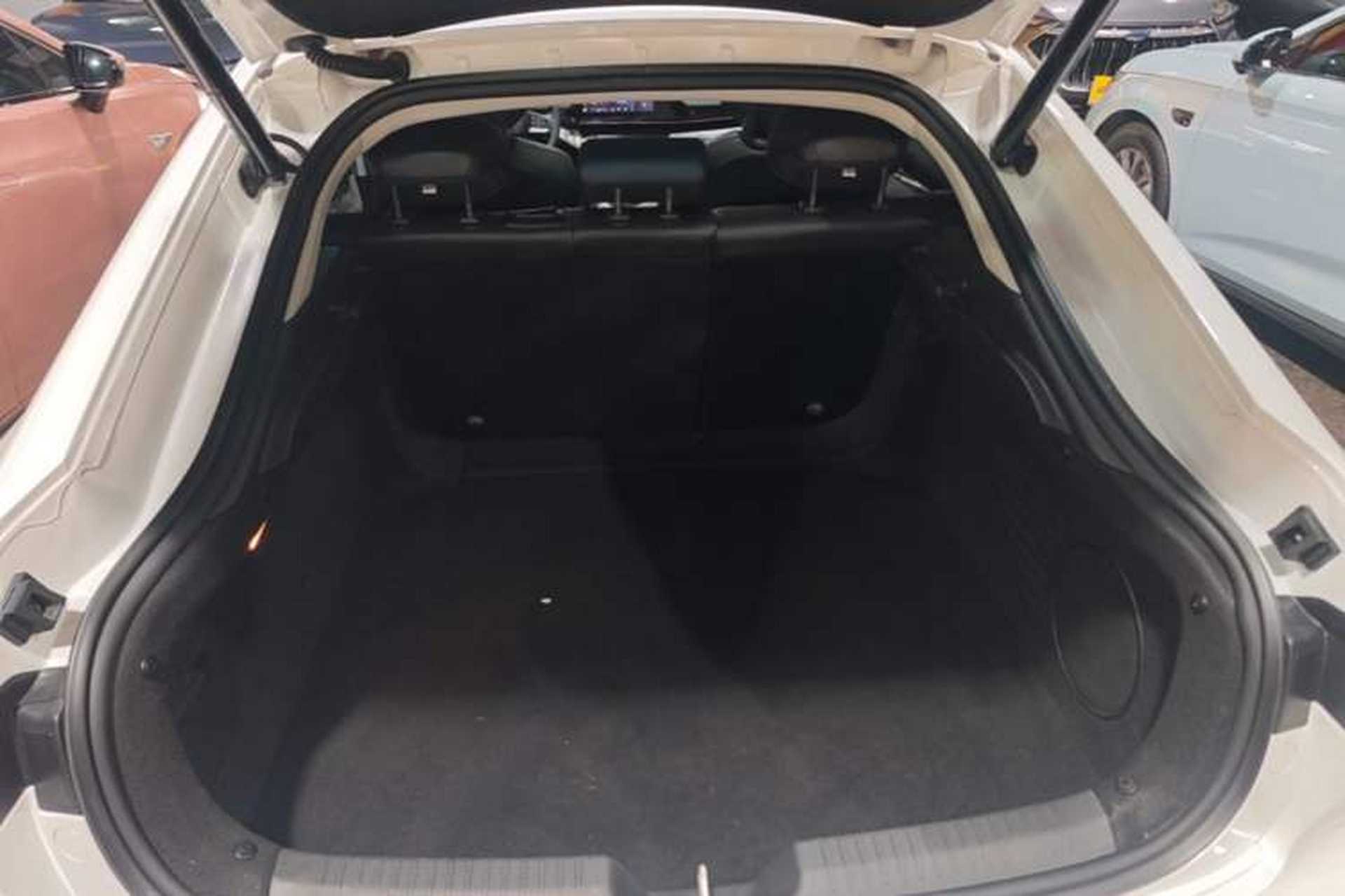 Used CHANGAN UNI-V iDD 2023 ZhiDian iDD 1.5T 113km ZhiKu Model Trunk