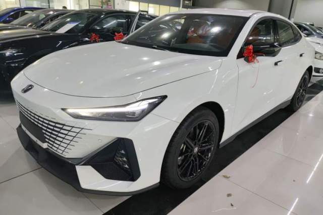 Used CHANGAN UNI-V iDD 2023 Zhidian iDD 1.5T 113km Smart & Fun Version (Rapid Edition)
