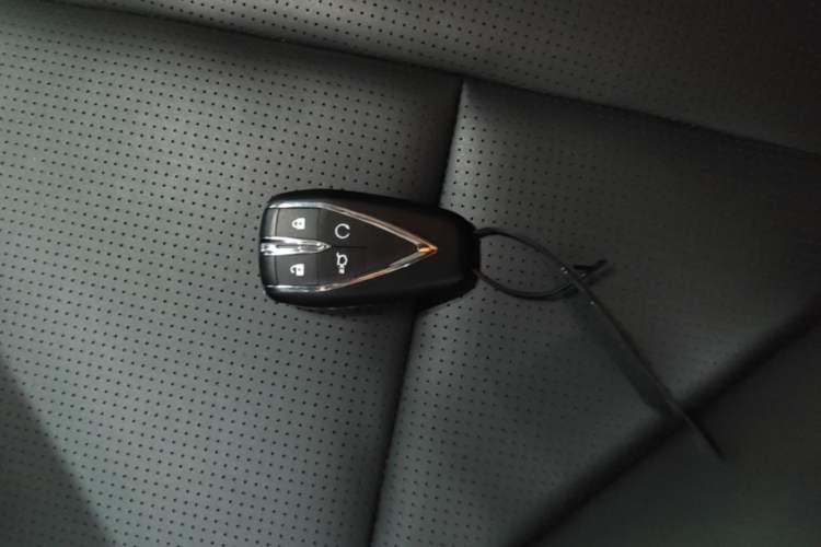 Used CHANGAN UNI-V iDD 2023 ZhiDian iDD 1.5T 113km ZhiKu Model Vehicle Key