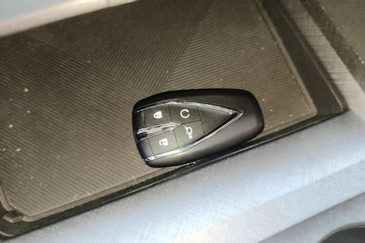 Used CHANGAN UNI-V iDD 2023 ZhiDian iDD 1.5T 113km Smart & Fun Version Vehicle Key