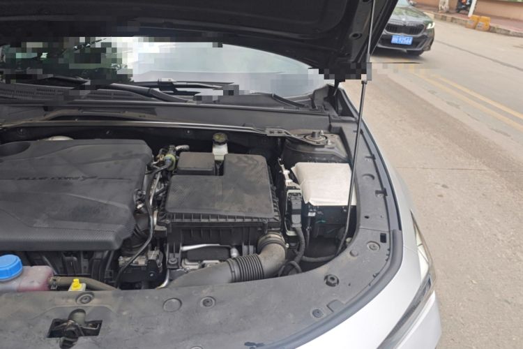 Used CHANGAN UNI-V iDD 2024 Blue Whale Smart Electric iDD 136km Luxury Model Engine Bay Left