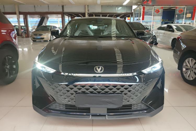 Used CHANGAN UNI-V iDD 2024 Blue Whale Smart Electric iDD 136km Luxury Model Exterior 1