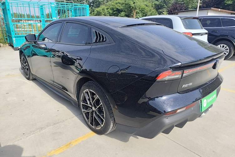 Used CHANGAN UNI-V iDD 2024 Blue Whale Smart Electric iDD 136km Luxury Model Exterior 2