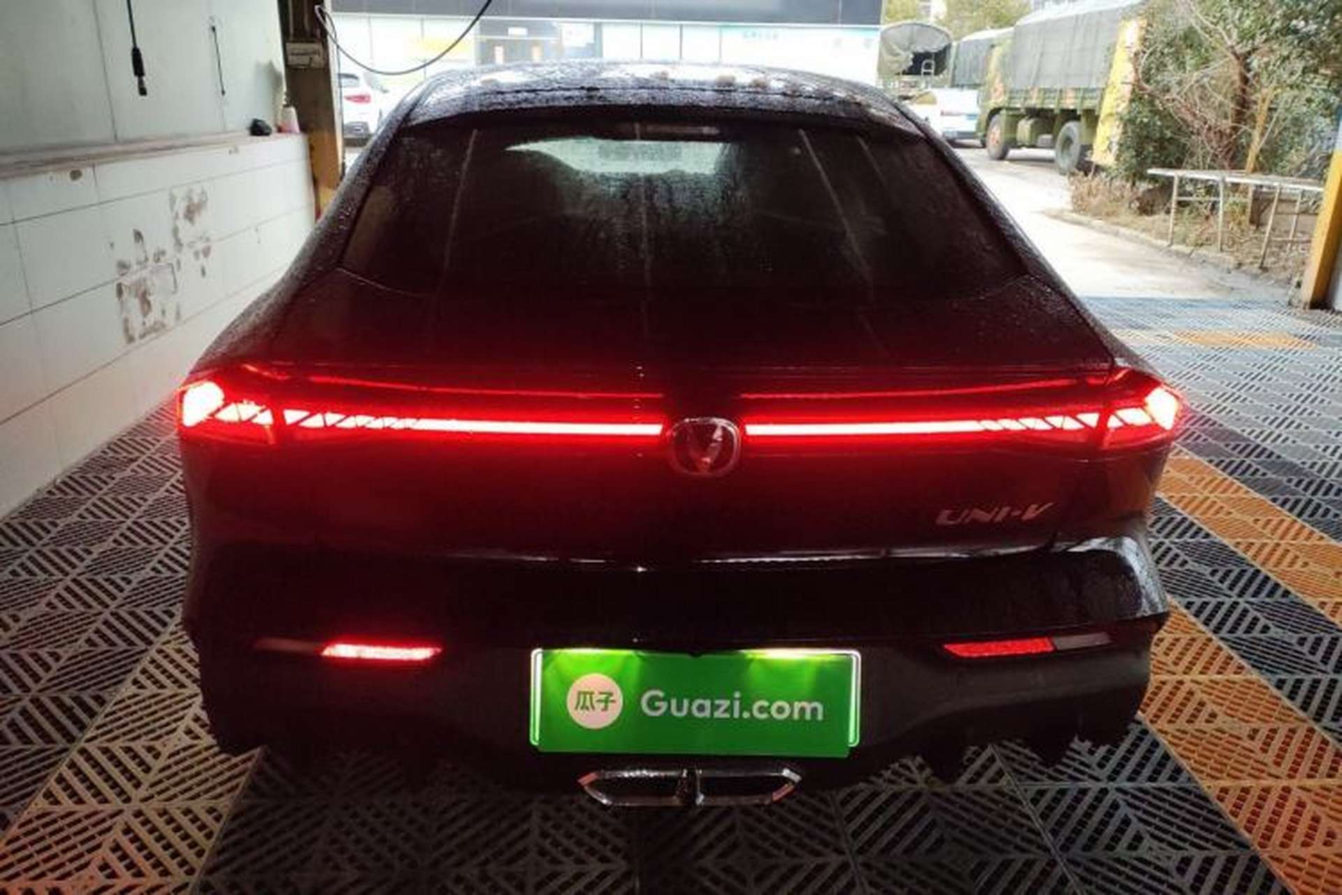 Used CHANGAN UNI-V iDD 2024 Blue Whale Smart Electric iDD 136km Luxury Model Exterior 4
