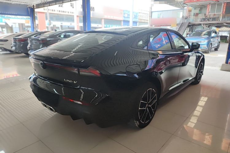Used CHANGAN UNI-V iDD 2024 Blue Whale Smart Electric iDD 136km Luxury Model Exterior 5