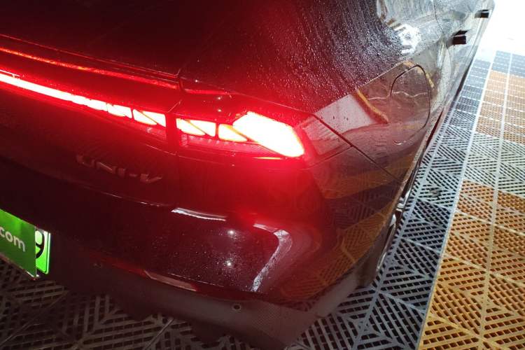 Used CHANGAN UNI-V iDD 2024 Blue Whale Smart Electric iDD 136km Luxury Model Exterior 6