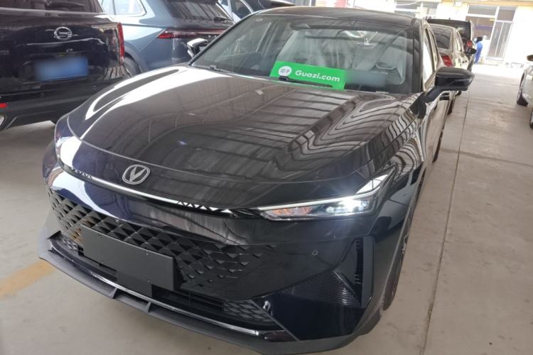 Used CHANGAN UNI-V iDD 2024 Blue Whale Smart Electric iDD 136km ZhiKu Model Front