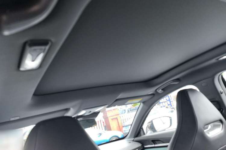 Used CHANGAN UNI-V iDD 2024 Blue Whale Smart Electric iDD 136km Luxury Model Headliner