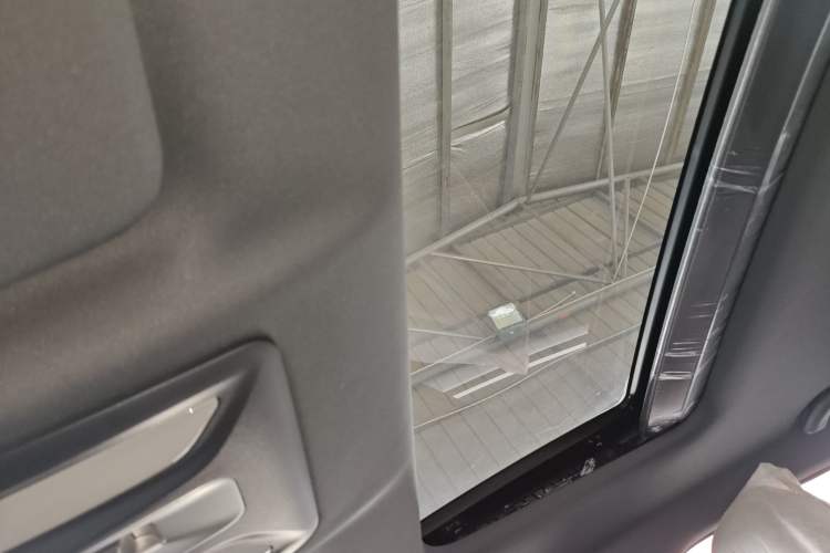 Used CHANGAN UNI-V iDD 2024 Blue Whale Smart Electric iDD 136km ZhiKu Model Headliner