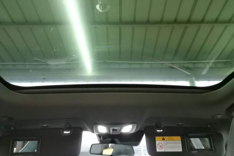 Used CHANGAN UNI-V iDD 2024 Blue Whale Smart Electric iDD 136km Luxury Model Headliner