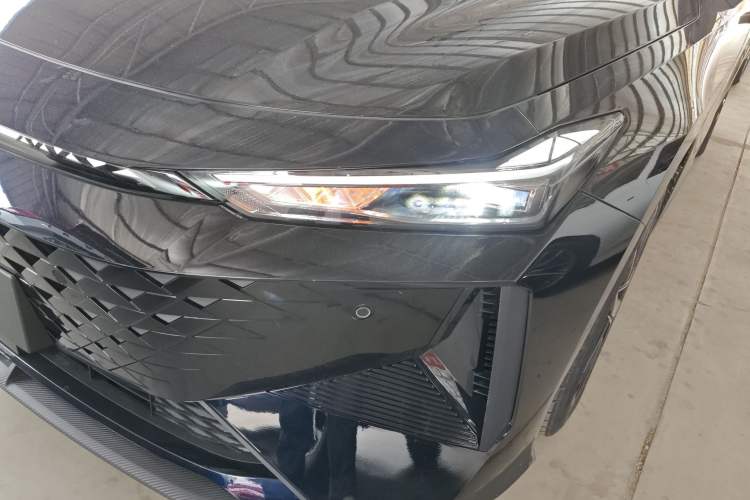 Used CHANGAN UNI-V iDD 2024 Blue Whale Smart Electric iDD 136km ZhiKu Model Left Front Headlight