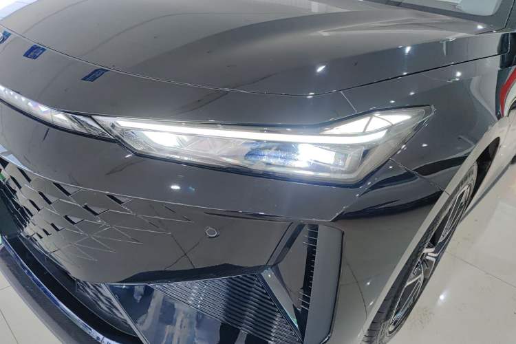 Used CHANGAN UNI-V iDD 2024 Blue Whale Smart Electric iDD 136km Luxury Model Left Front Headlight