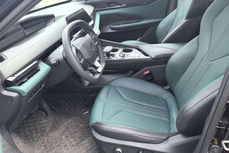 Used CHANGAN UNI-V iDD 2024 Blue Whale Smart Electric iDD 136km Luxury Model Left Front Seat