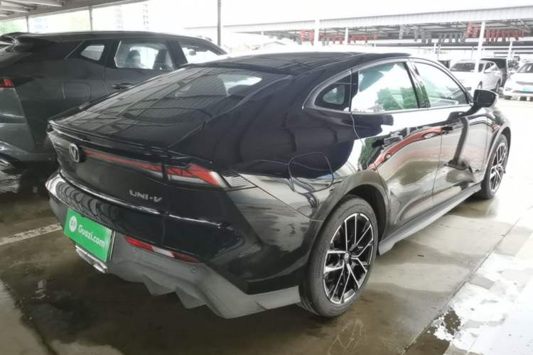 Used CHANGAN UNI-V iDD 2024 Blue Whale Smart Electric iDD 136km Luxury Model Rear Right 45 Deg