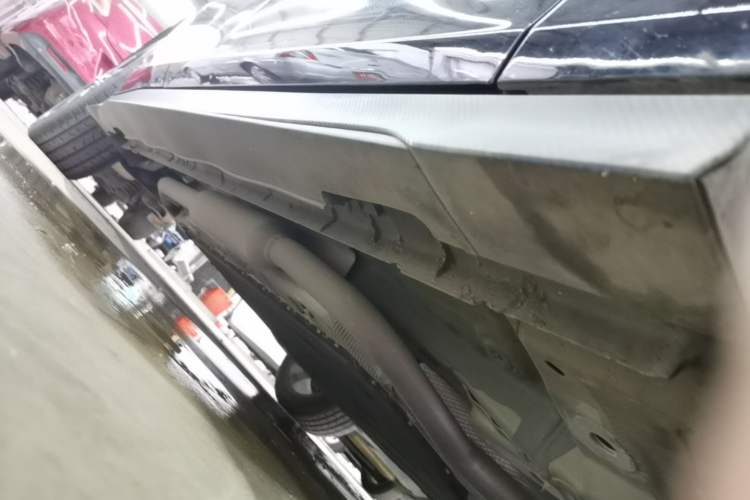 Used CHANGAN UNI-V iDD 2024 Blue Whale Smart Electric iDD 136km Luxury Model Right Side Sill