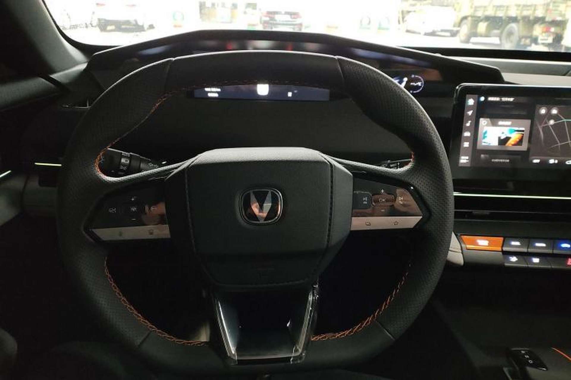 Used CHANGAN UNI-V iDD 2024 Blue Whale Smart Electric iDD 136km Luxury Model Steering Wheel