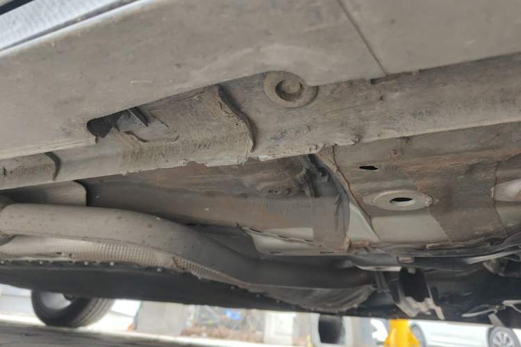 Used CHANGAN UNI-V iDD 2024 Blue Whale Smart Electric iDD 136km ZhiKu Model Chassis Front Right