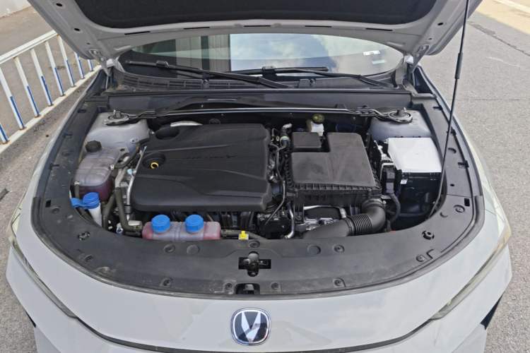 Used CHANGAN UNI-V iDD 2024 Blue Whale Smart Electric iDD 136km Luxury Model Engine Bay