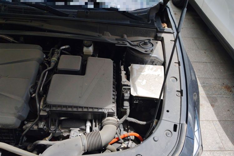 Used CHANGAN UNI-V iDD 2024 Blue Whale Smart Electric iDD 136km ZhiKu Model Engine Bay Left