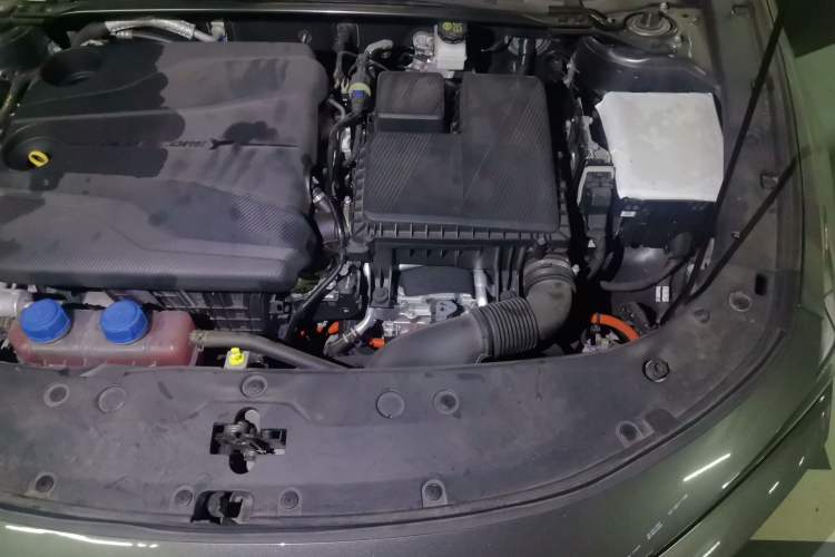 Used CHANGAN UNI-V iDD 2024 Blue Whale Smart Electric iDD 136km Luxury Model Engine Bay Left