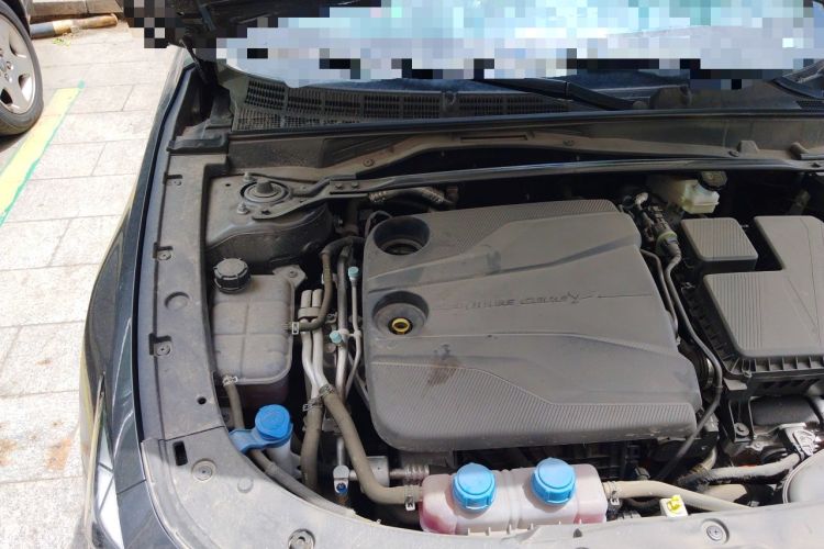 Used CHANGAN UNI-V iDD 2024 Blue Whale Smart Electric iDD 136km ZhiKu Model Engine Bay Right
