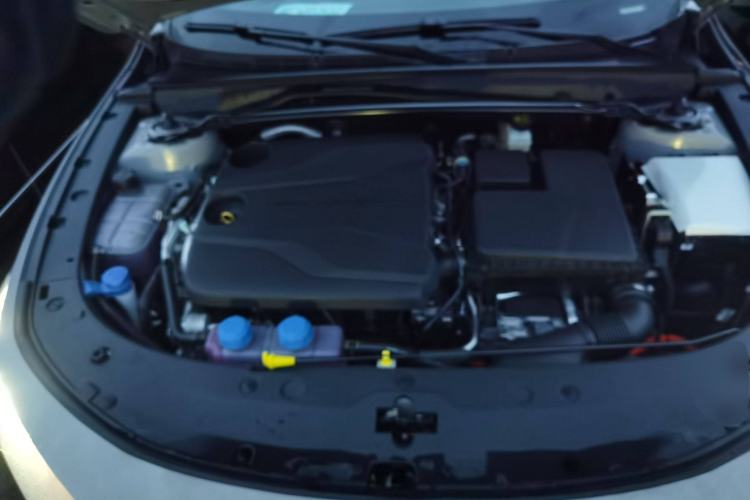 Used CHANGAN UNI-V iDD 2024 Blue Whale Smart Electric iDD 136km ZhiKu Model Engine Bay