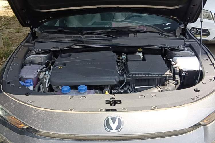 Used CHANGAN UNI-V iDD 2024 Blue Whale Smart Electric iDD 136km Luxury Model Engine Bay