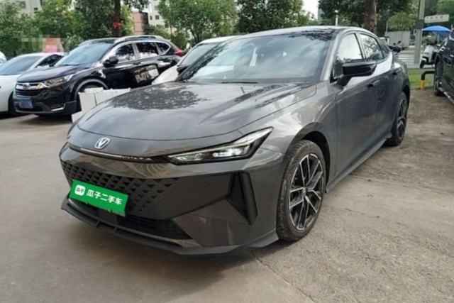Used CHANGAN UNI-V iDD 2024 Blue Whale Smart Electric iDD 136km Luxury Model