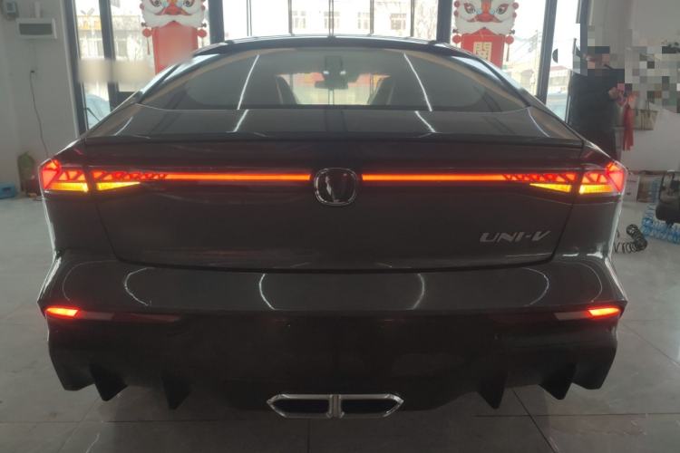 Used CHANGAN UNI-V iDD 2024 Blue Whale Smart Electric iDD 136km ZhiKu Model Exterior 4