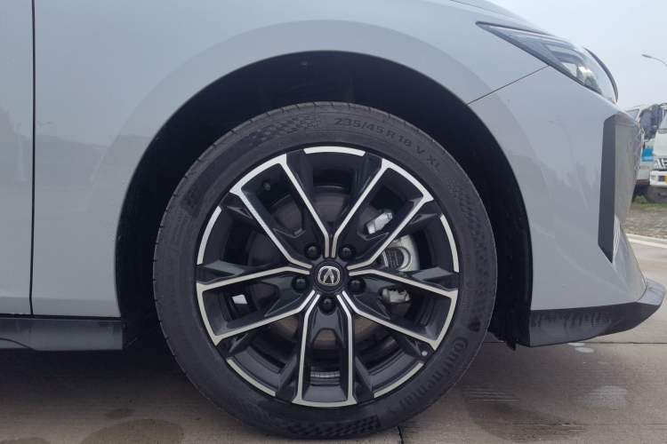 Used CHANGAN UNI-V iDD 2024 Blue Whale Smart Electric iDD 136km ZhiKu Model Exterior 7