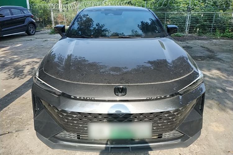 Used CHANGAN UNI-V iDD 2024 Blue Whale Smart Electric iDD 136km ZhiKu Model Front