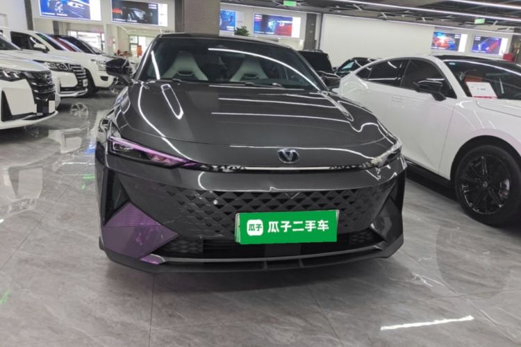 Used CHANGAN UNI-V iDD 2024 Blue Whale Smart Electric iDD 136km Luxury Model Front
