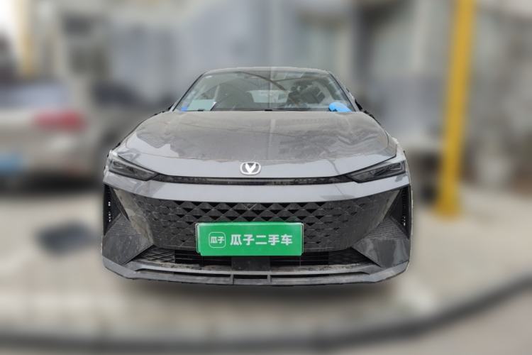 Used CHANGAN UNI-V iDD 2024 Blue Whale Smart Electric iDD 136km ZhiKu Model Front
