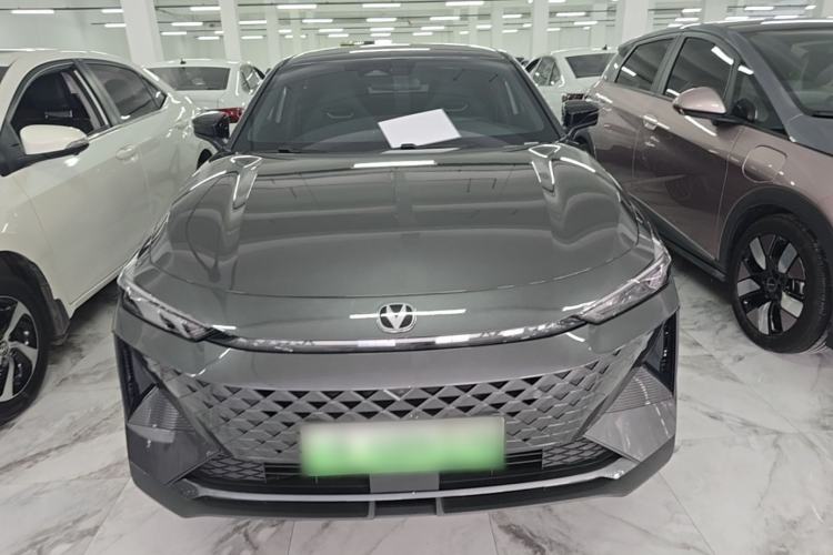 Used CHANGAN UNI-V iDD 2024 Blue Whale Smart Electric iDD 136km ZhiKu Model Front