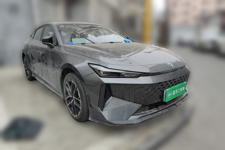 Used CHANGAN UNI-V iDD 2024 Blue Whale Smart Electric iDD 136km ZhiKu Model Front Right 45 Deg