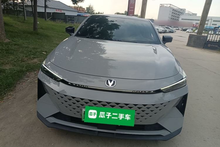 Used CHANGAN UNI-V iDD 2024 Blue Whale Smart Electric iDD 136km Luxury Model Front