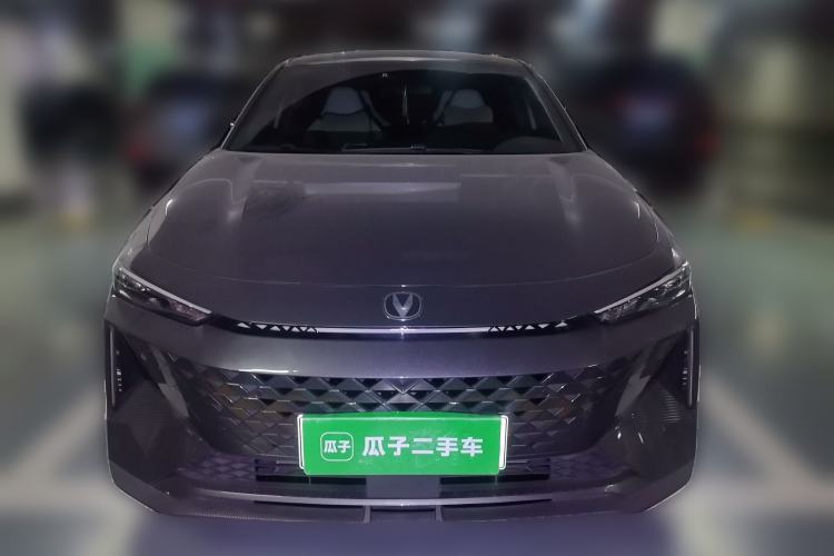 Used CHANGAN UNI-V iDD 2024 Blue Whale Smart Electric iDD 136km Luxury Model Front