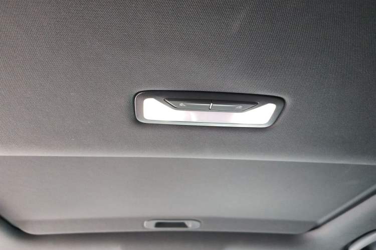 Used CHANGAN UNI-V iDD 2024 Blue Whale Smart Electric iDD 136km ZhiKu Model Headliner