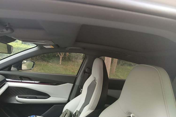 Used CHANGAN UNI-V iDD 2024 Blue Whale Smart Electric iDD 136km Luxury Model Headliner