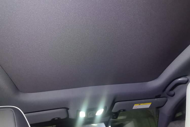 Used CHANGAN UNI-V iDD 2024 Blue Whale Smart Electric iDD 136km Luxury Model Headliner
