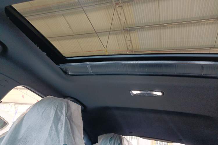 Used CHANGAN UNI-V iDD 2024 Blue Whale Smart Electric iDD 136km ZhiKu Model Headliner