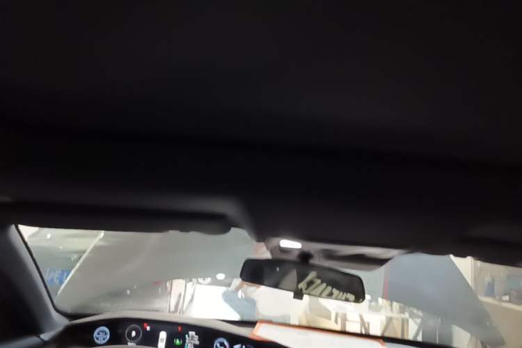 Used CHANGAN UNI-V iDD 2024 Blue Whale Smart Electric iDD 136km Luxury Model Headliner