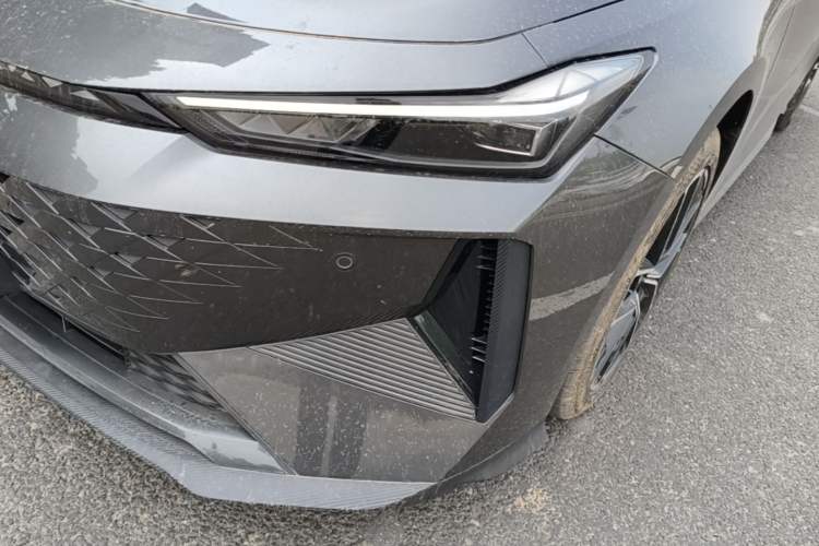 Used CHANGAN UNI-V iDD 2024 Blue Whale Smart Electric iDD 136km ZhiKu Model Left Front Headlight