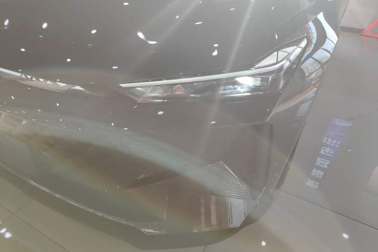 Used CHANGAN UNI-V iDD 2024 Blue Whale Smart Electric iDD 136km Luxury Model Left Front Headlight